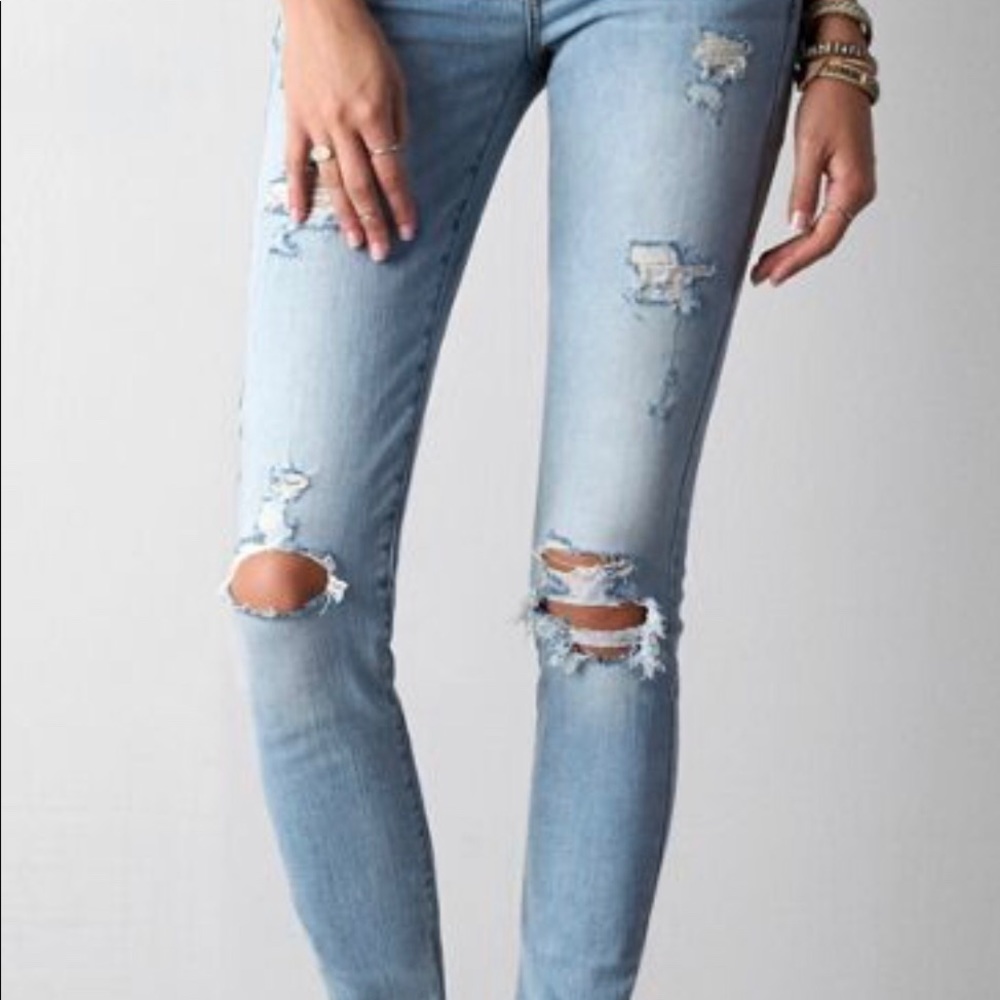 American eagle light wash jeans